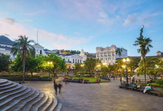 ecuador, monta�a y playa